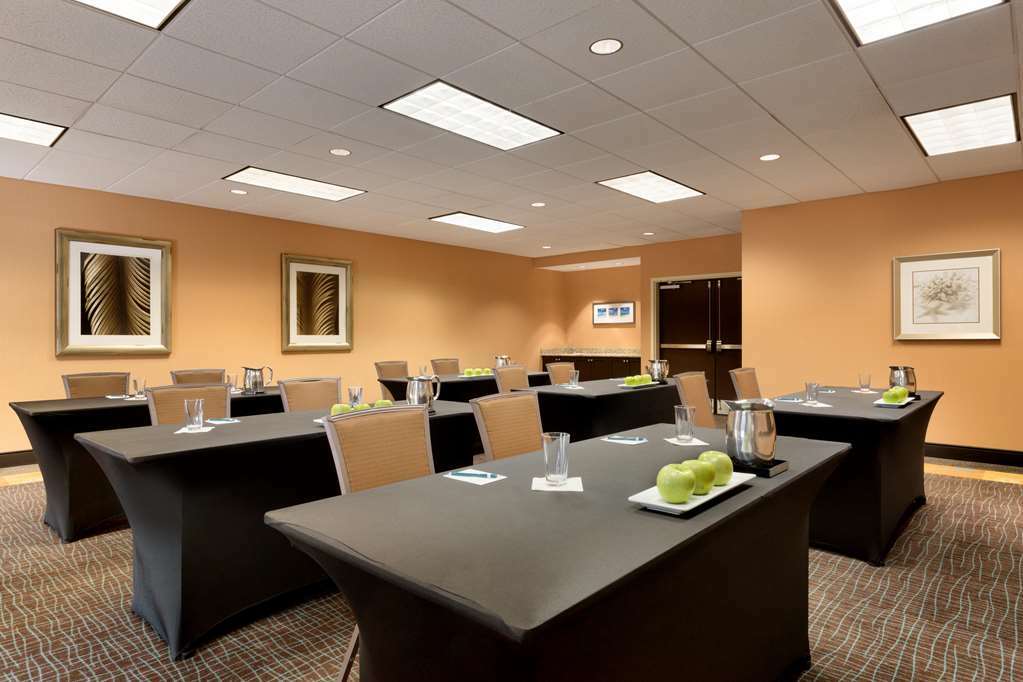 Homewood Suites Fort Myers Airport - Fgcu Удобства фото